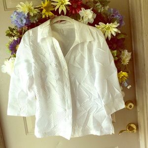 ERIN LONDON WHITE TEXTURED FABRIC BLOUSE. Size S